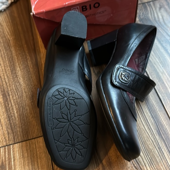 NEW Abeo Bio Ophelia Leather Chunky Block Heel Mary Jane Classic Pumps. Size 7 - Picture 7 of 11